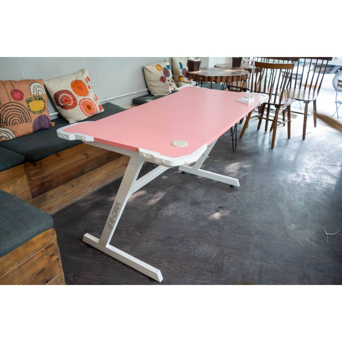 Bàn E-DRA Z Tank - v2